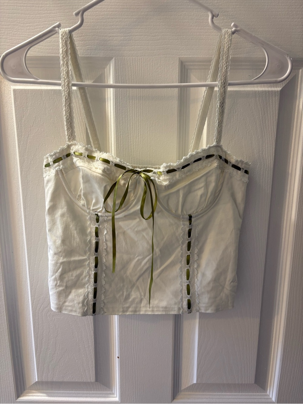 Beverly and Beck White Lace Olive Ribbon Corset Camisole Top XS